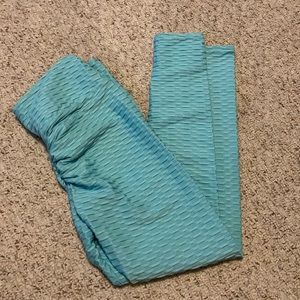 Light blue textured fitness leggings